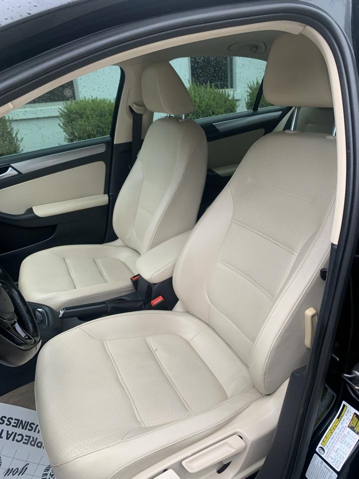Volkswagen Jetta Sedan 4dr Auto 1.8T SE PZEV 2015