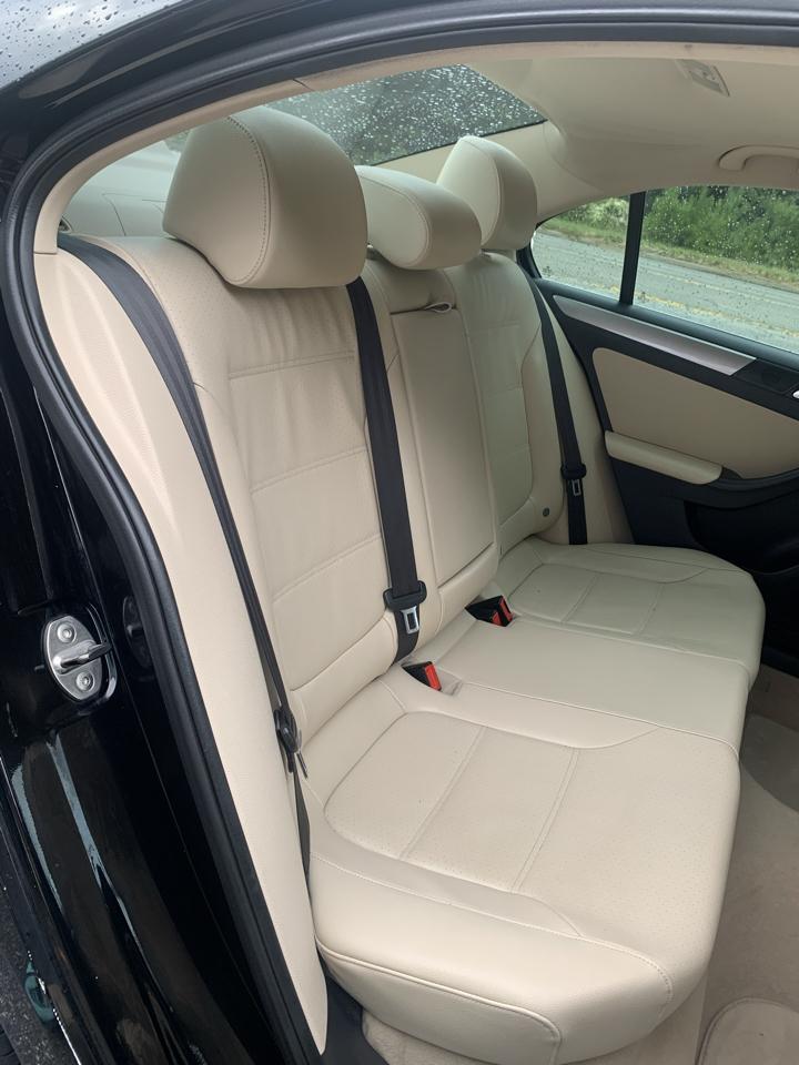 Volkswagen Jetta Sedan 4dr Auto 1.8T SE PZEV 2015