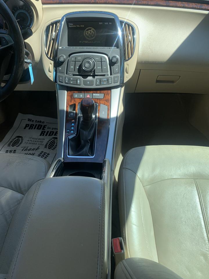 Buick LaCrosse 4dr Sdn Leather FWD 2012