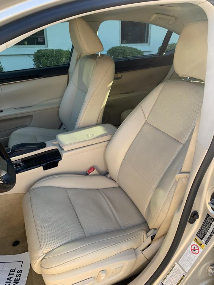 Lexus ES 350 4dr Sdn 2013