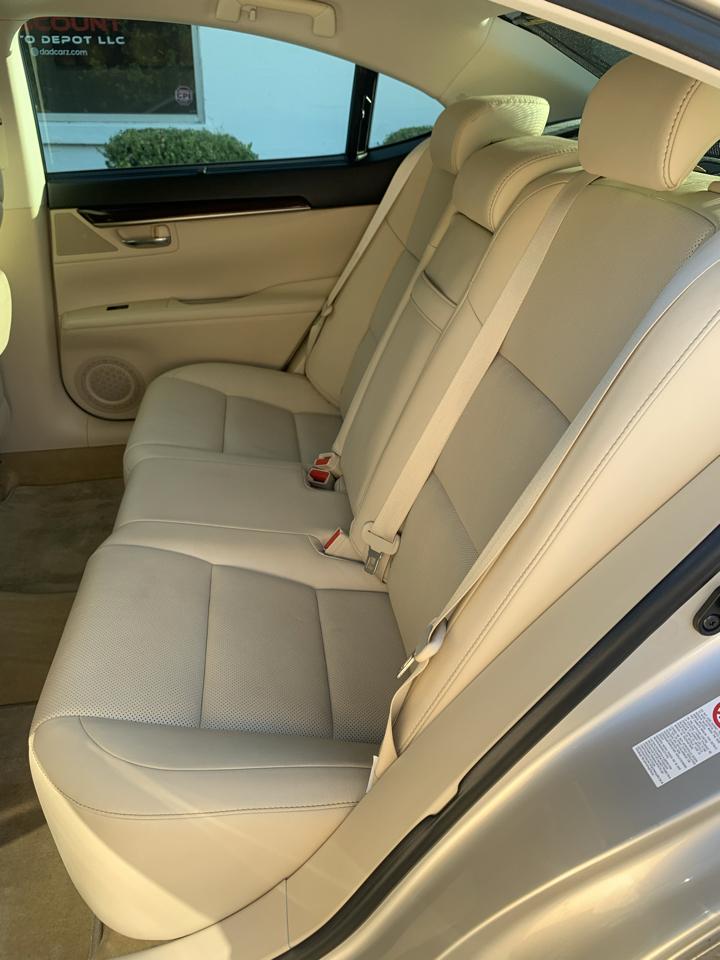 Lexus ES 350 4dr Sdn 2013