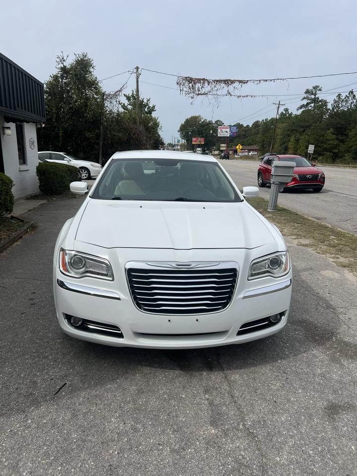 Chrysler 300 4dr Sdn AWD 2013