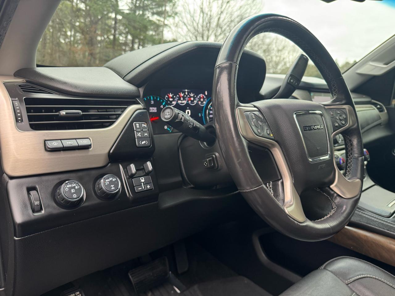 GMC Yukon Denali 4WD 2018