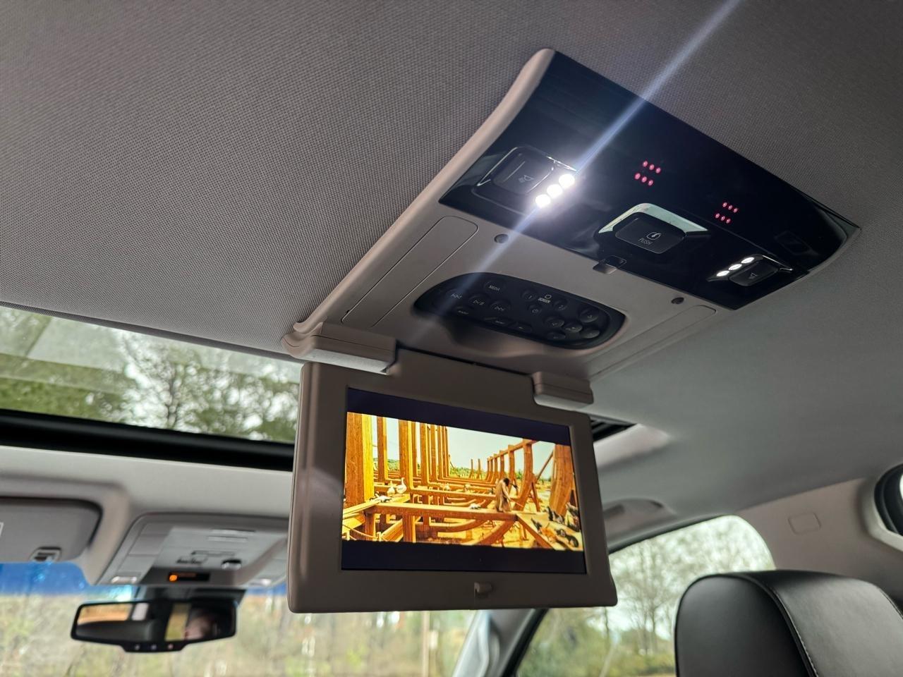 GMC Yukon Denali 4WD 2018