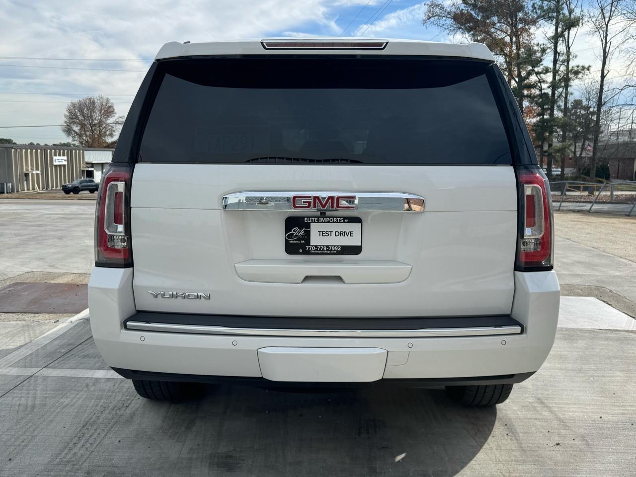 GMC Yukon Denali 4WD 2019