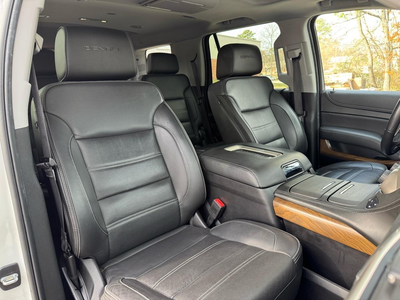 GMC Yukon Denali 4WD 2019