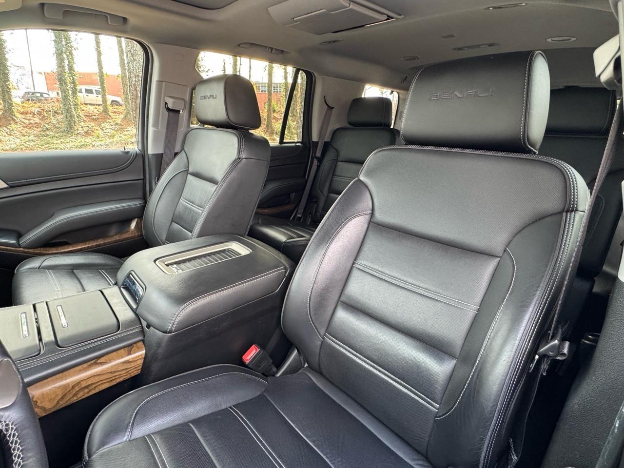 GMC Yukon Denali 4WD 2019