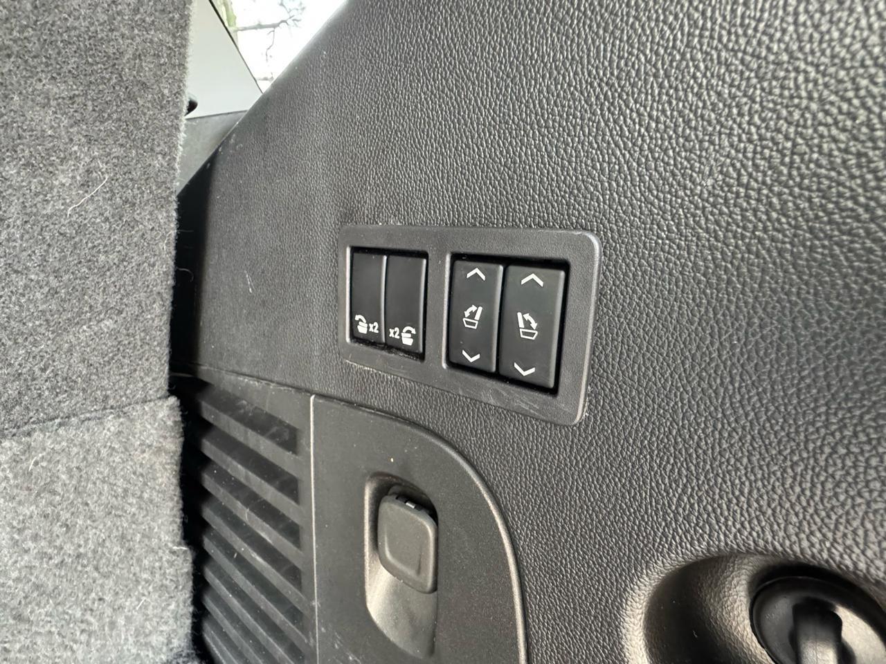 GMC Yukon Denali 4WD 2019