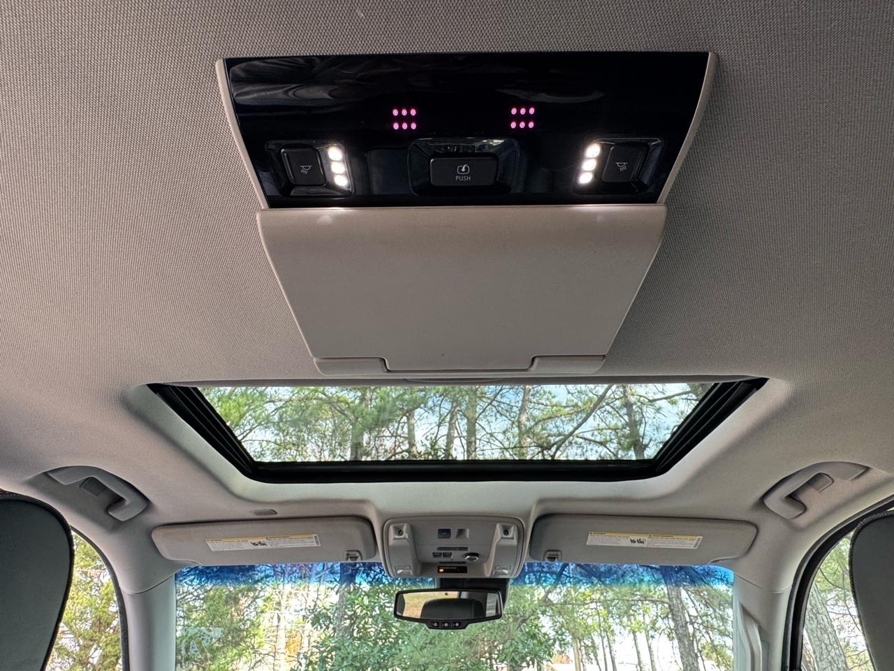 GMC Yukon Denali 4WD 2019