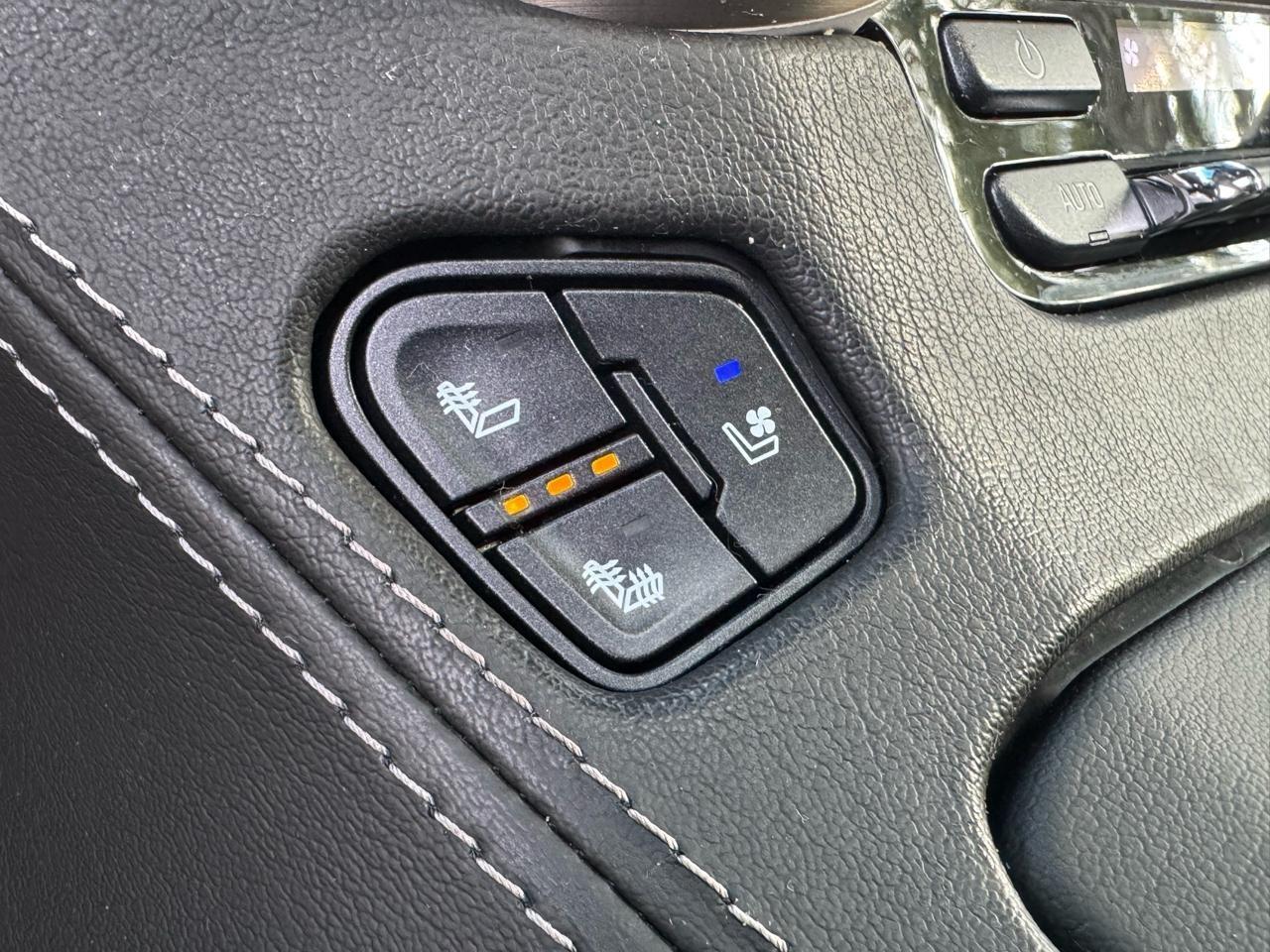 GMC Yukon Denali 4WD 2019