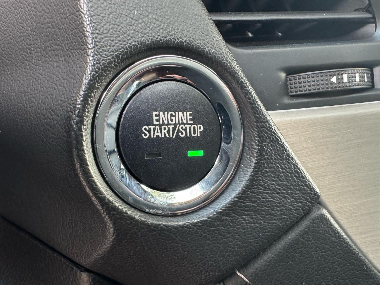 GMC Yukon Denali 4WD 2019