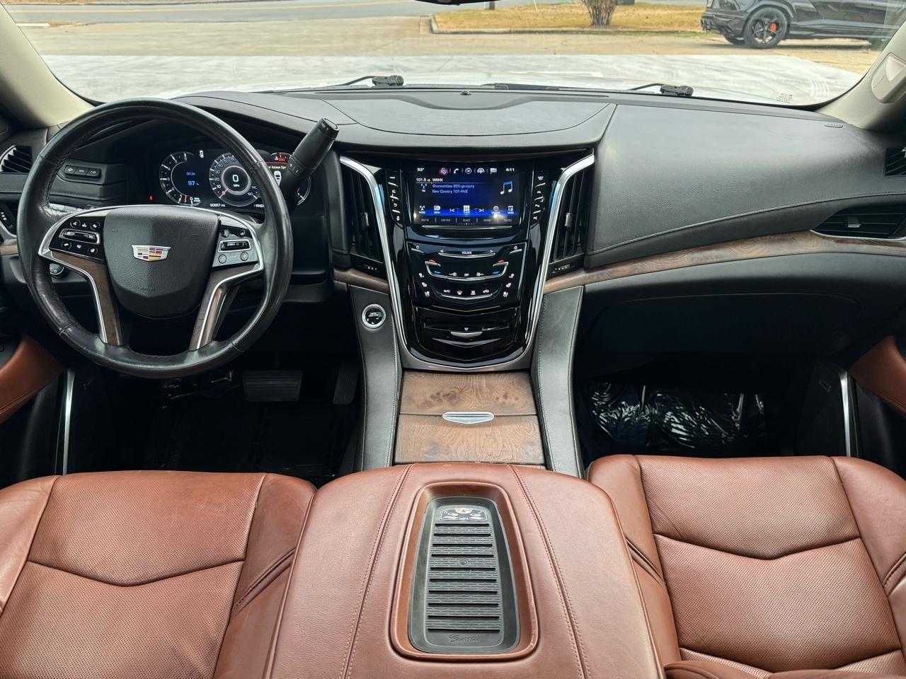 Cadillac Escalade Luxury 4WD 2018
