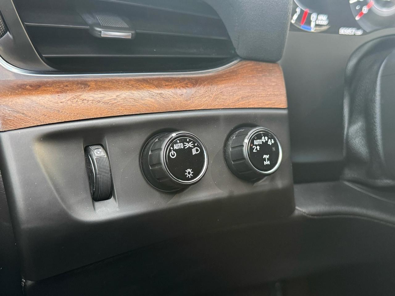 Cadillac Escalade Luxury 4WD 2018