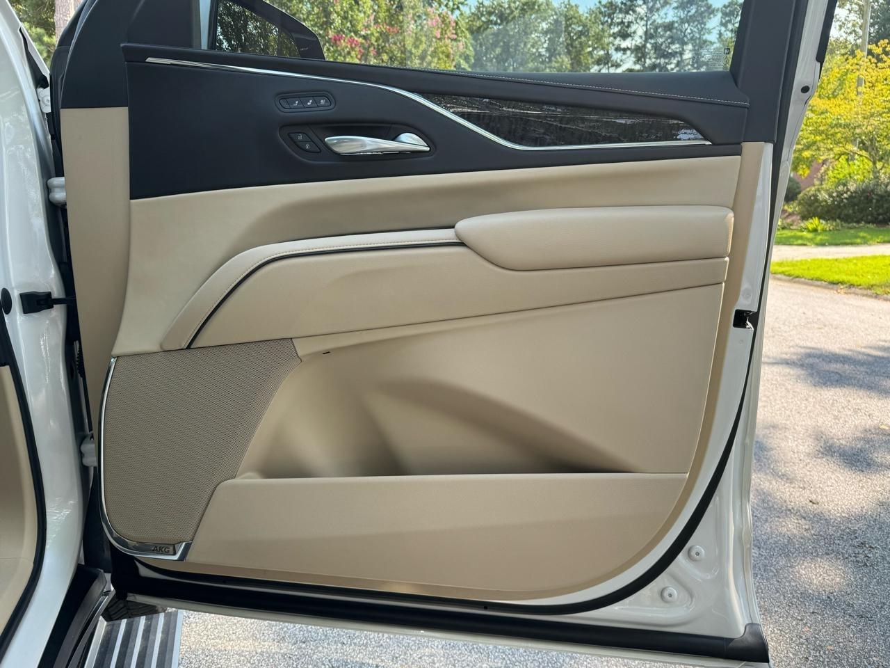 Cadillac Escalade Premium Luxury AWD 2021