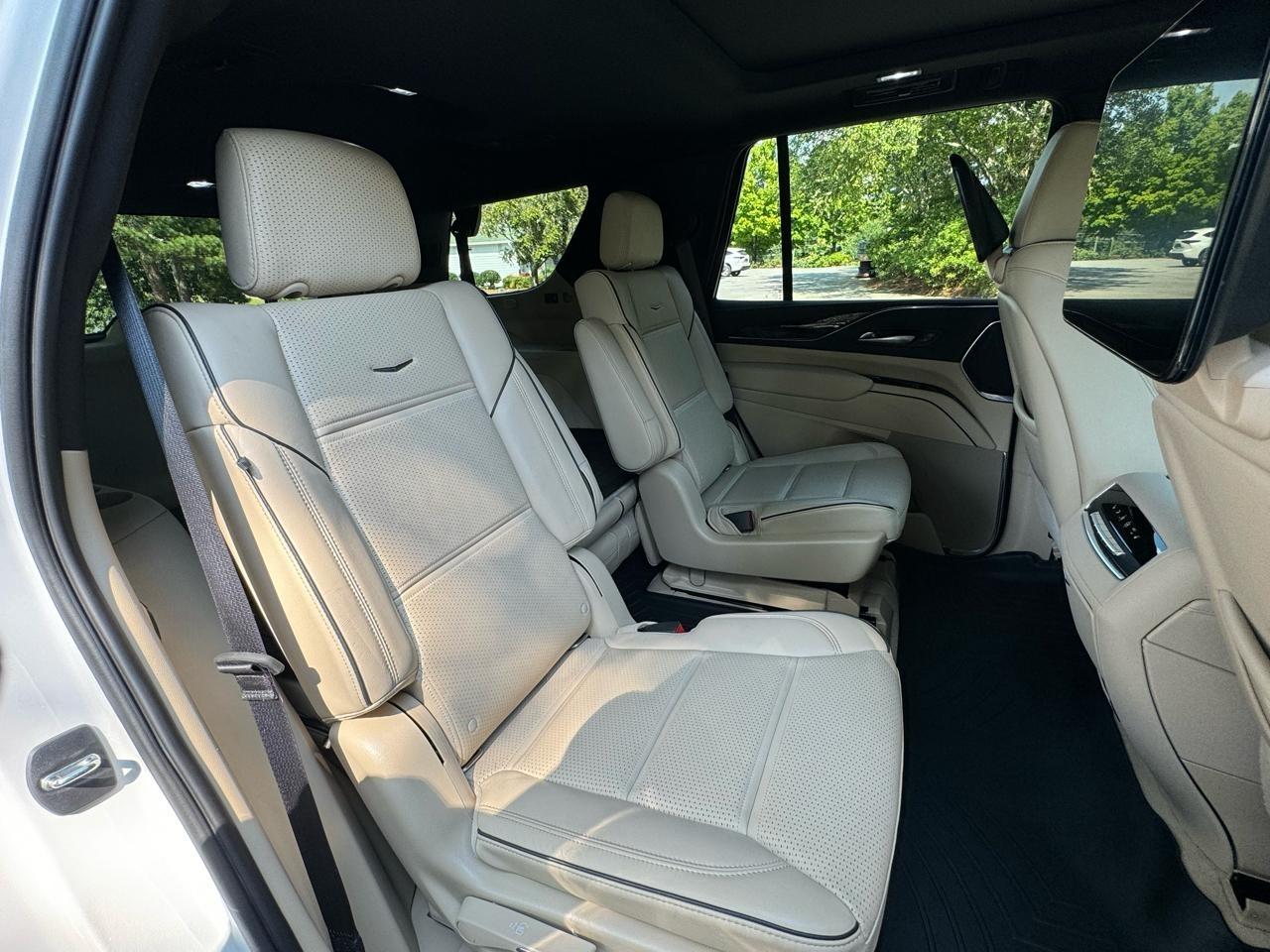 Cadillac Escalade Premium Luxury AWD 2021