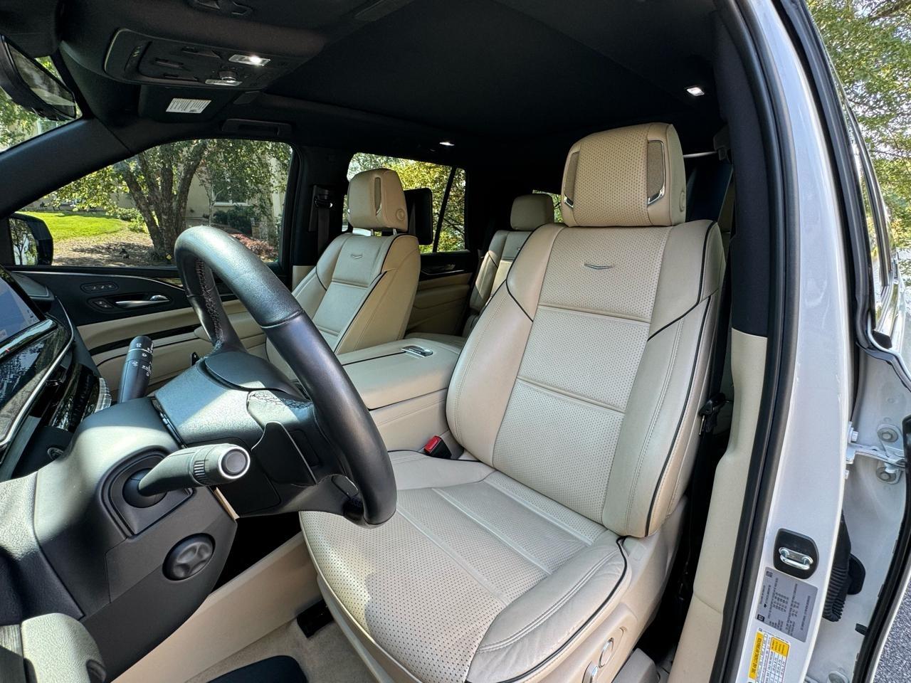 Cadillac Escalade Premium Luxury AWD 2021