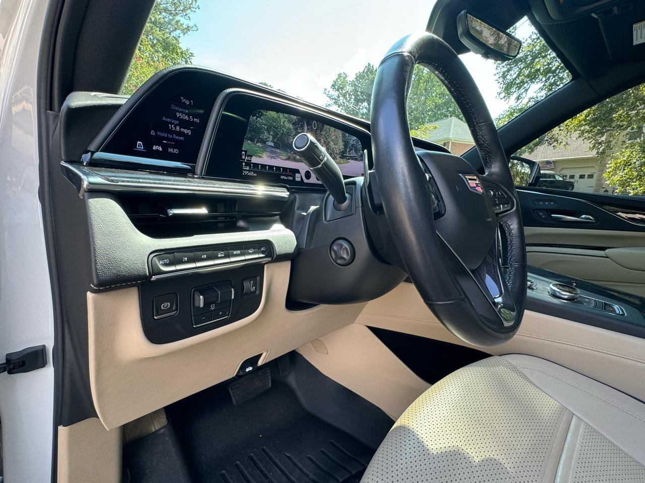 Cadillac Escalade Premium Luxury AWD 2021