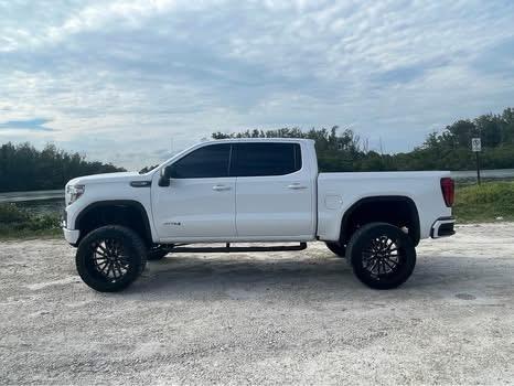 GMC Sierra 1500 AT4 Crew Cab Short Box 4WD 2020