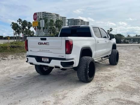 GMC Sierra 1500 AT4 Crew Cab Short Box 4WD 2020