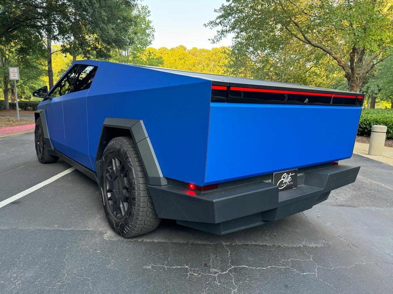 Tesla Cybertruck Base 2024
