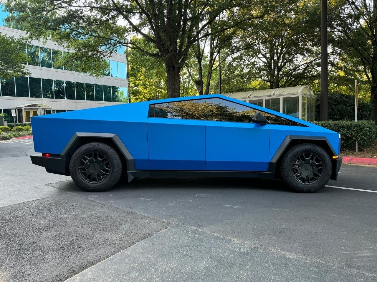 Tesla Cybertruck Base 2024