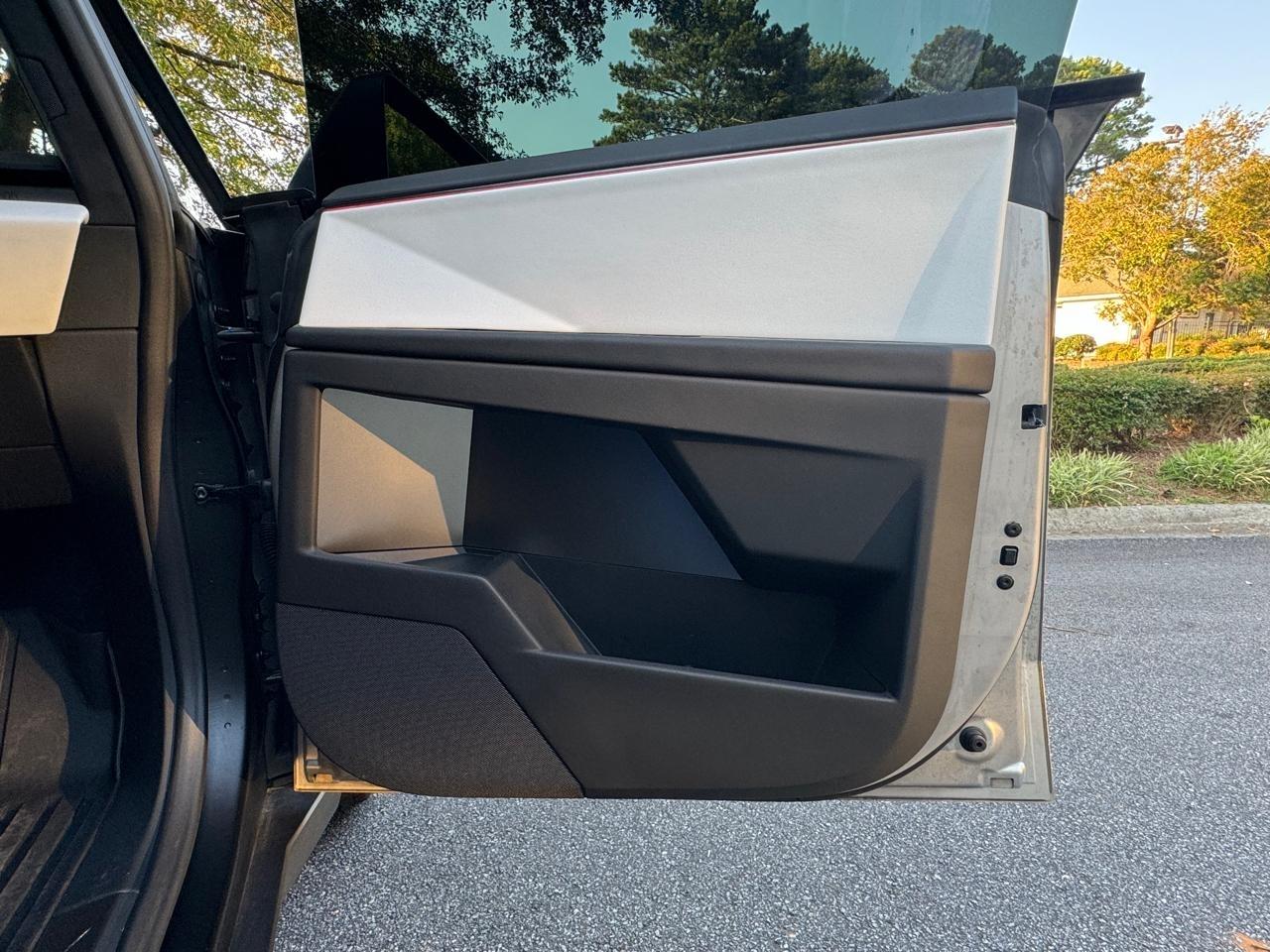 Tesla Cybertruck Base 2024