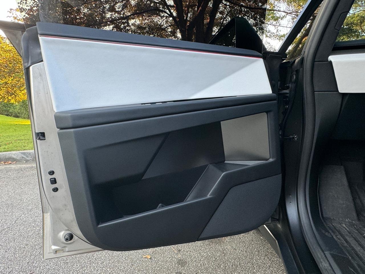 Tesla Cybertruck Base 2024