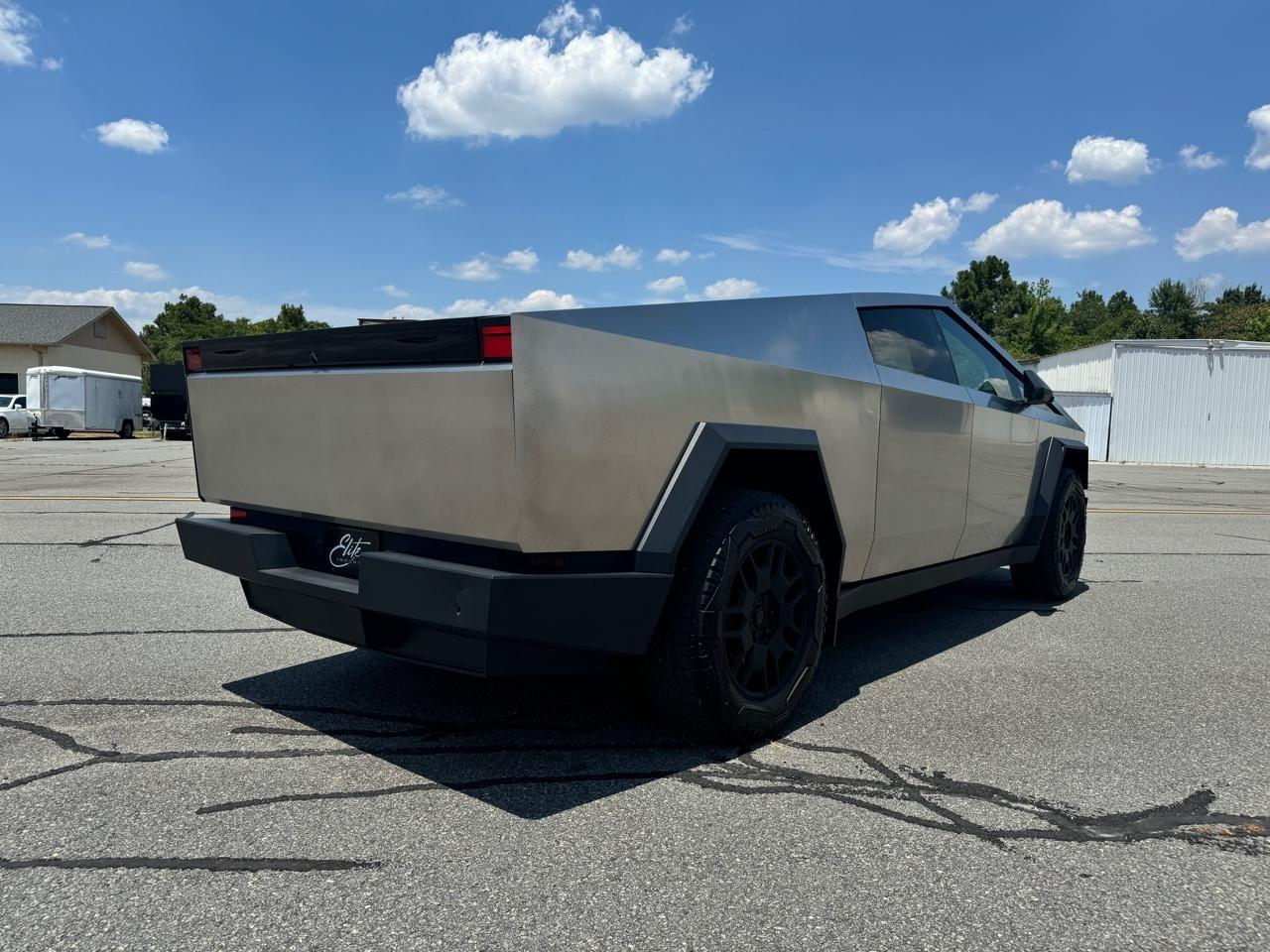 Tesla Cybertruck Base 2024