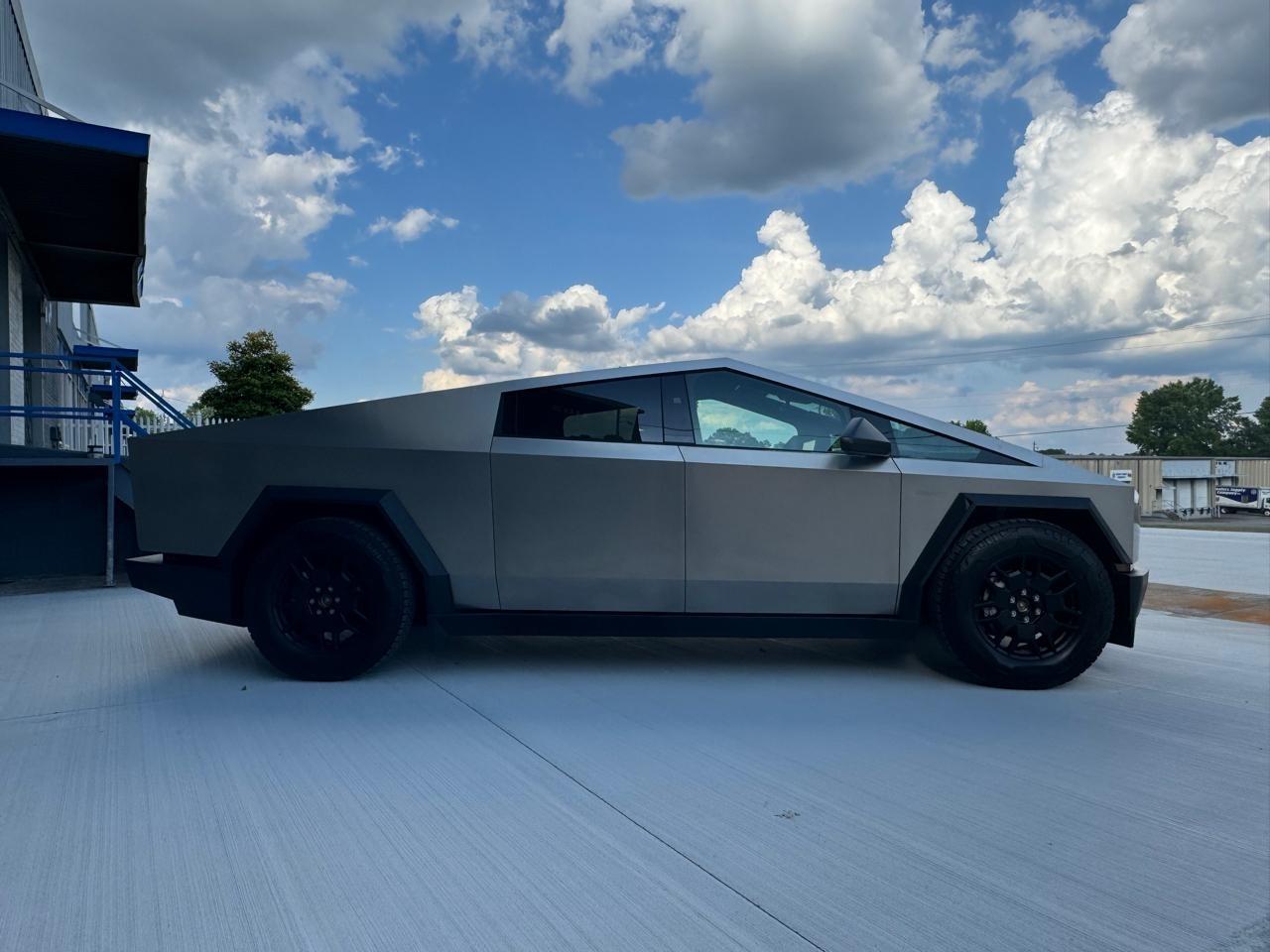 Tesla Cybertruck Base 2024