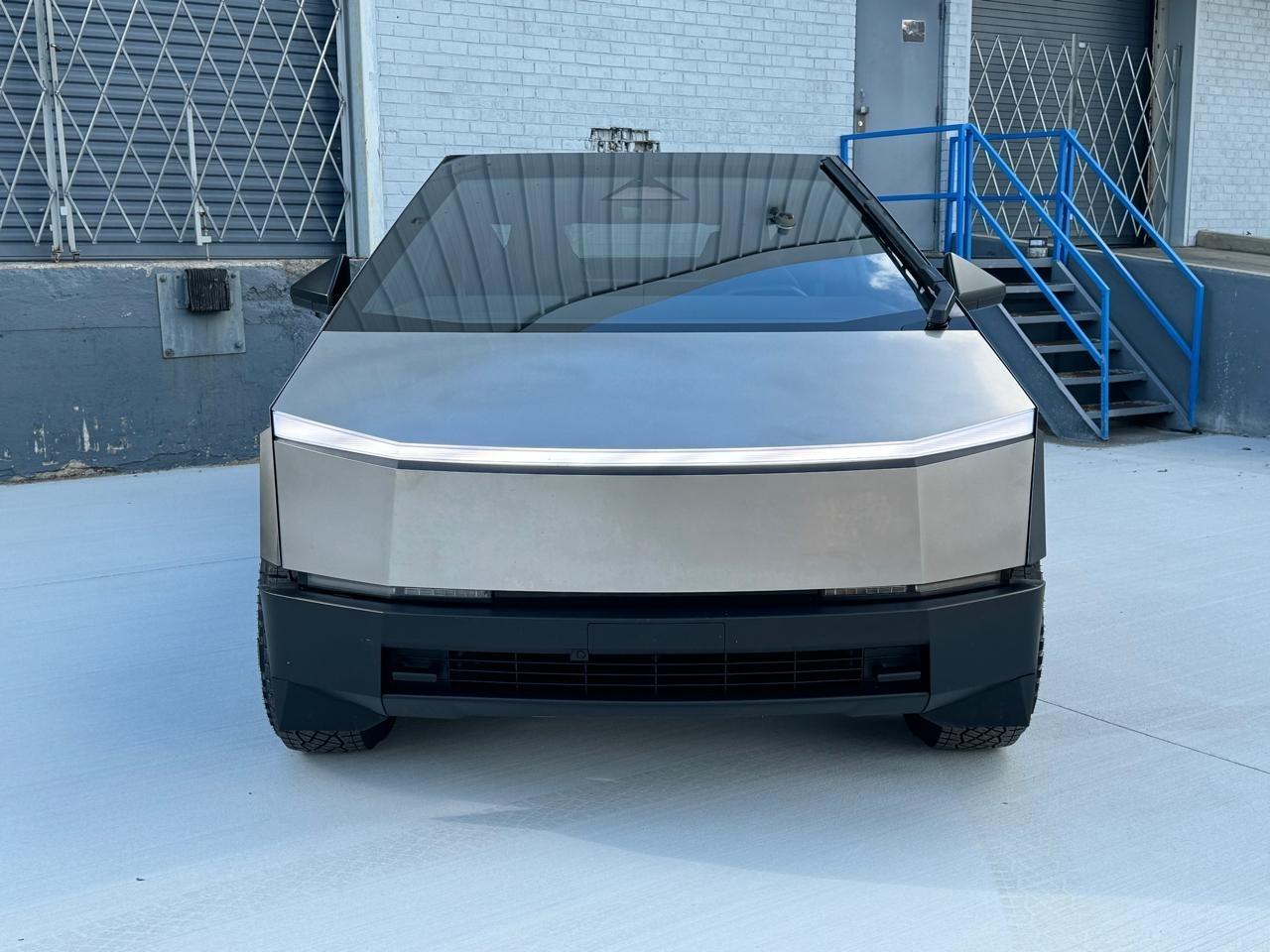 Tesla Cybertruck Base 2024