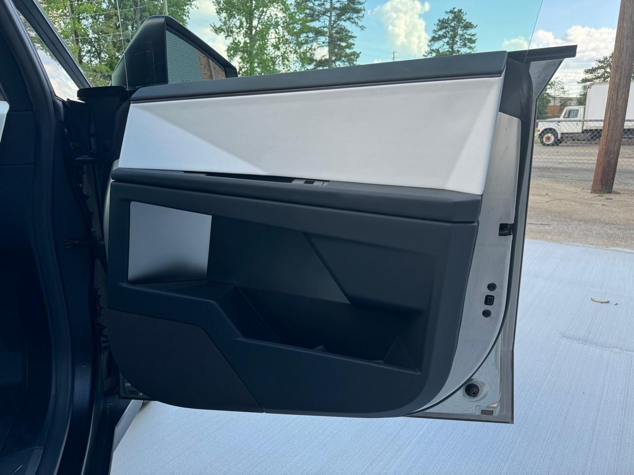 Tesla Cybertruck Base 2024