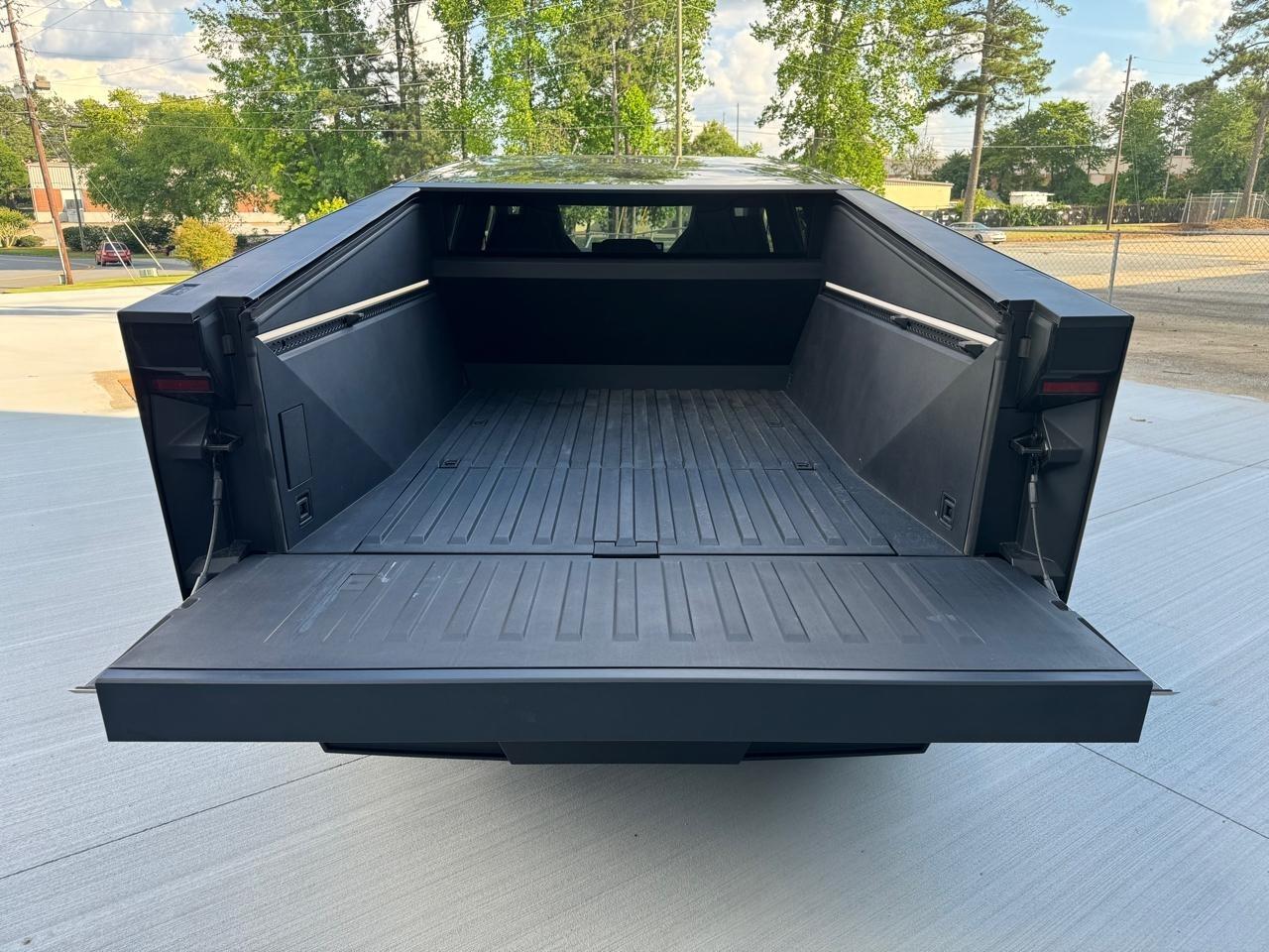 Tesla Cybertruck Base 2024