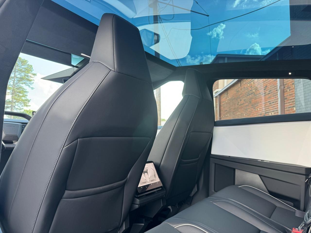 Tesla Cybertruck Base 2024