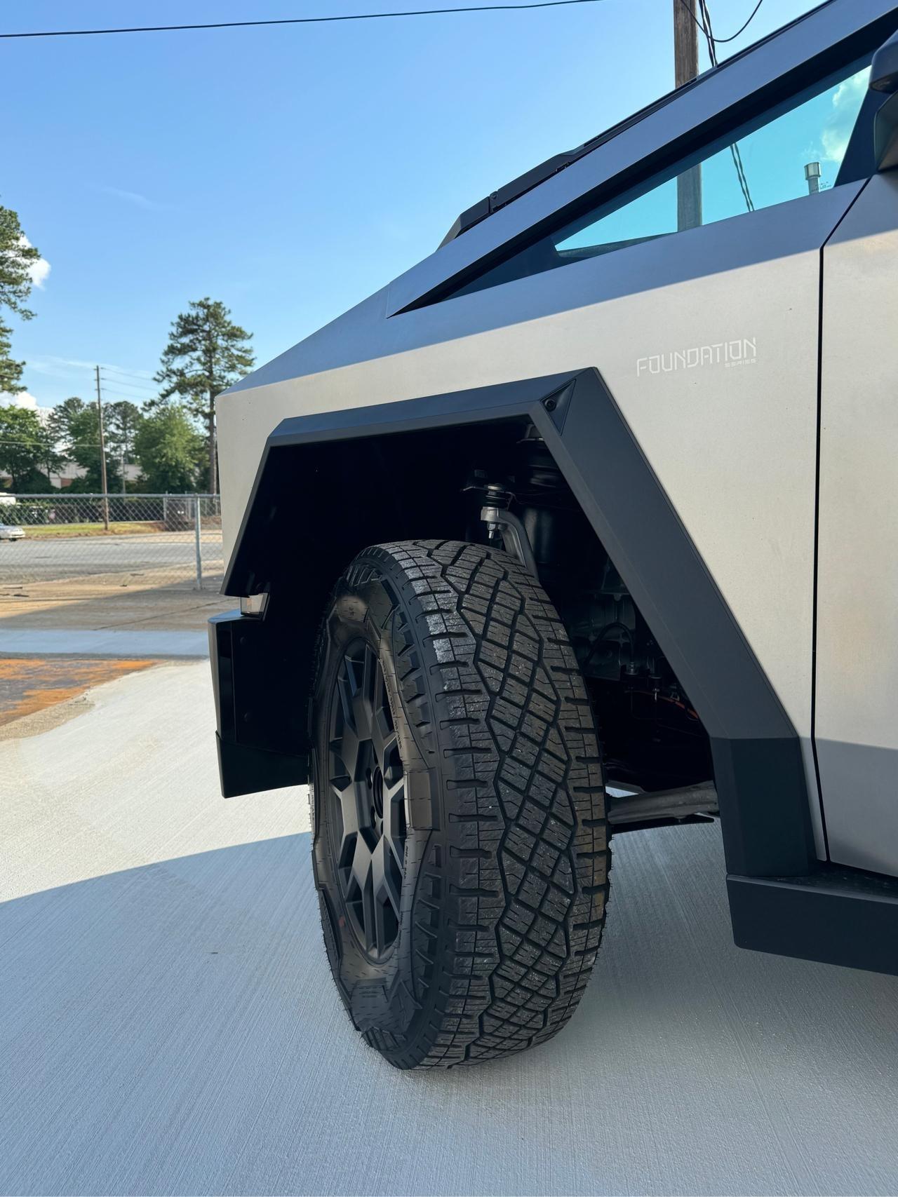 Tesla Cybertruck Base 2024