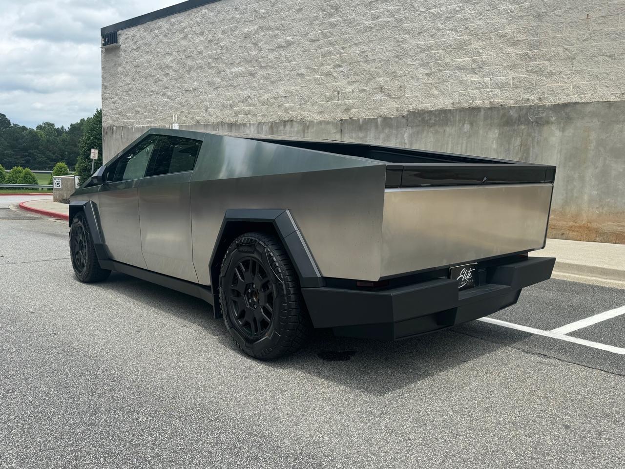 Tesla Cybertruck Base 2024
