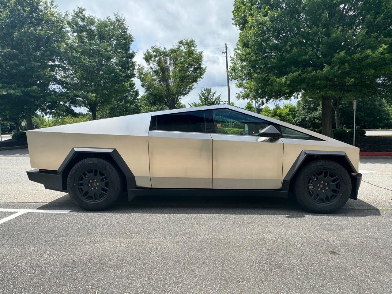 Tesla Cybertruck Base 2024