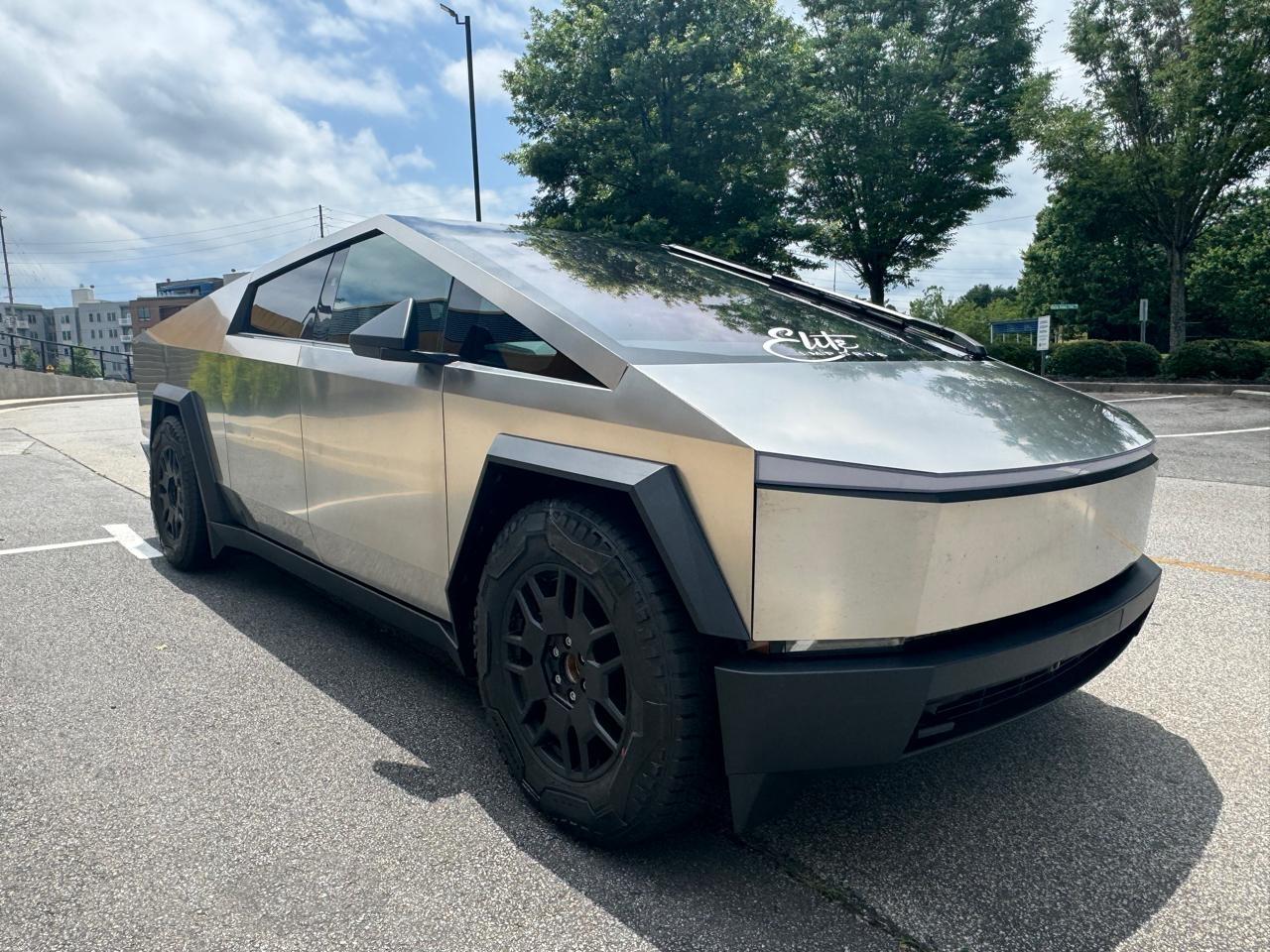 Tesla Cybertruck Base 2024
