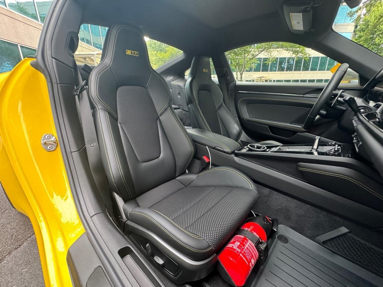 Porsche 911 Carrera Coupe 2024