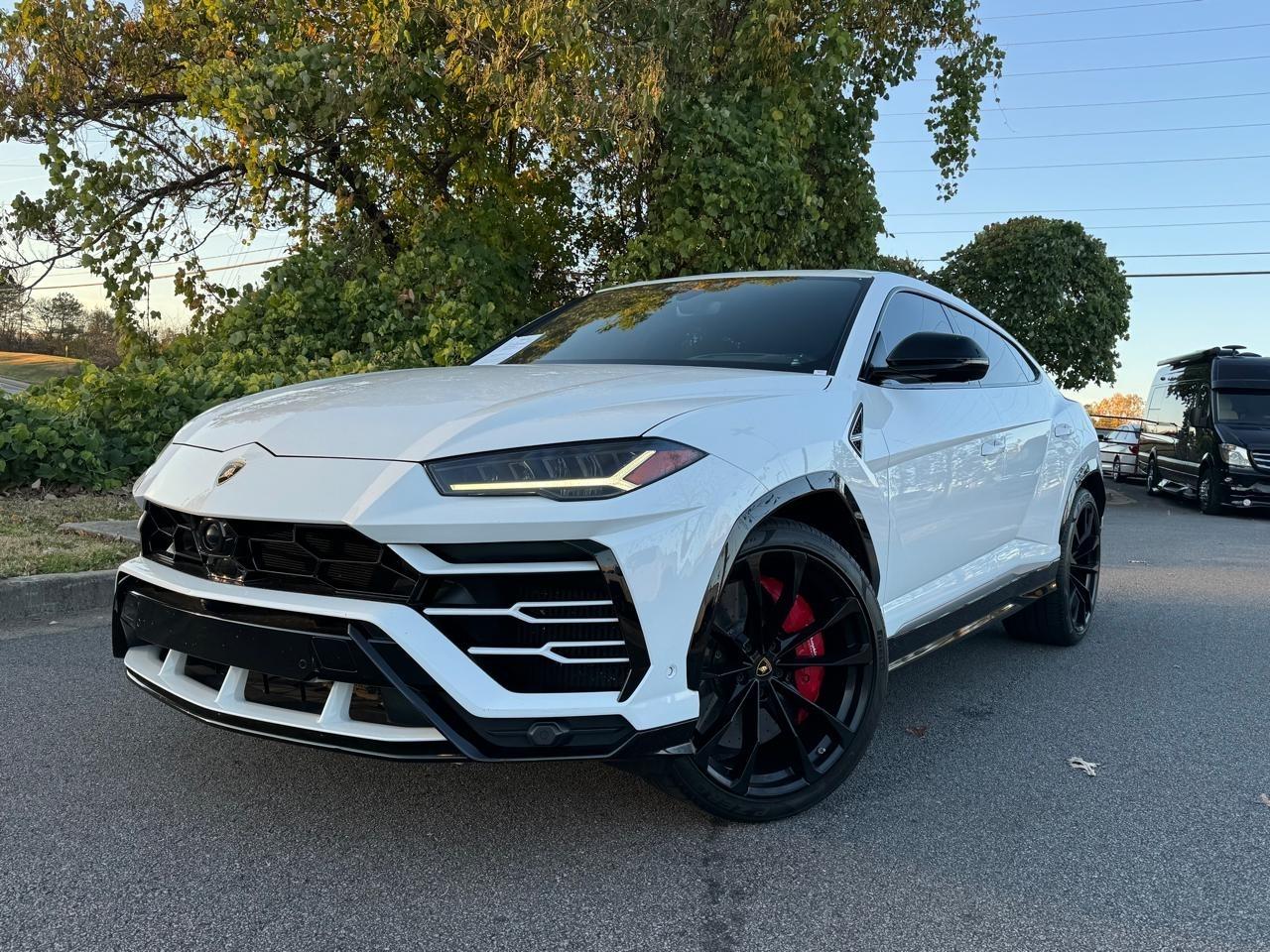 Lamborghini Urus Base 2020