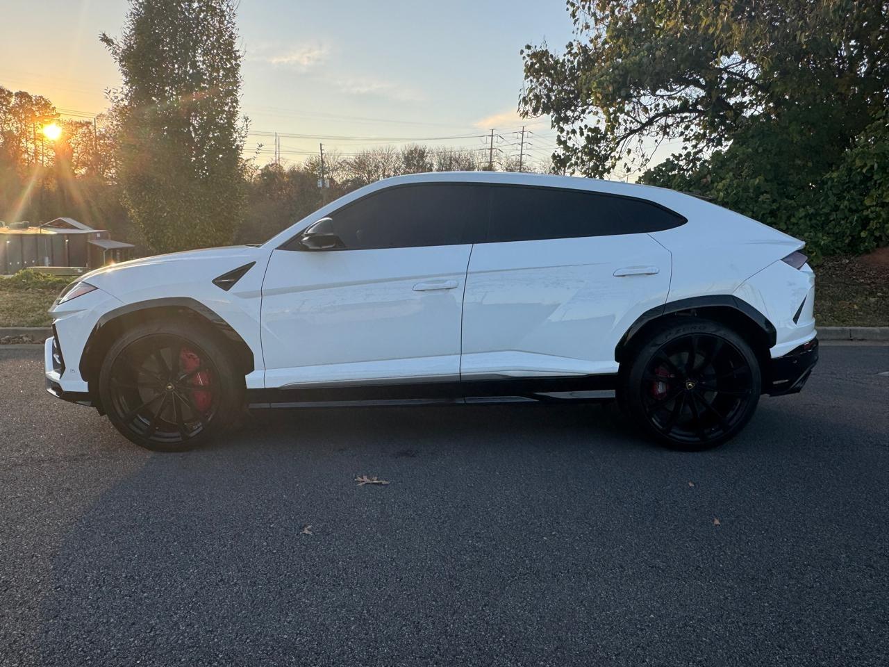 Lamborghini Urus Base 2020