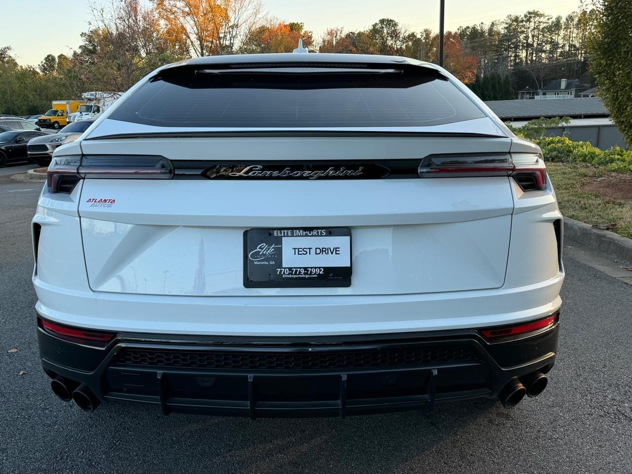 Lamborghini Urus Base 2020