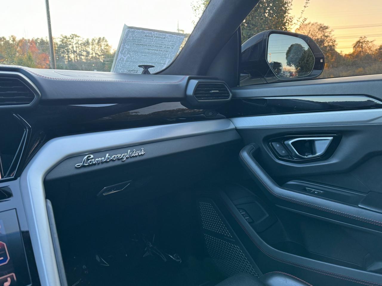 Lamborghini Urus Base 2020