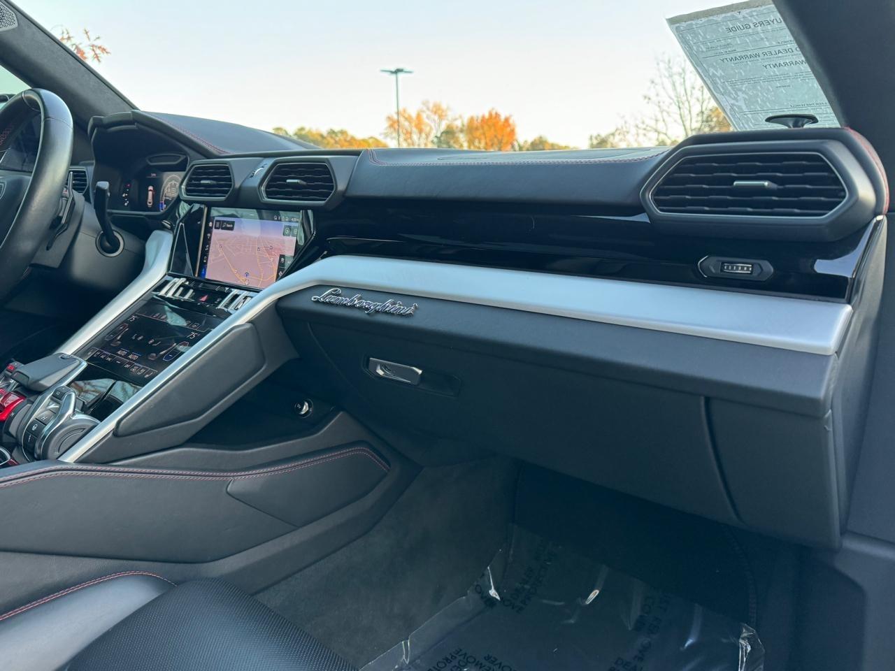 Lamborghini Urus Base 2020