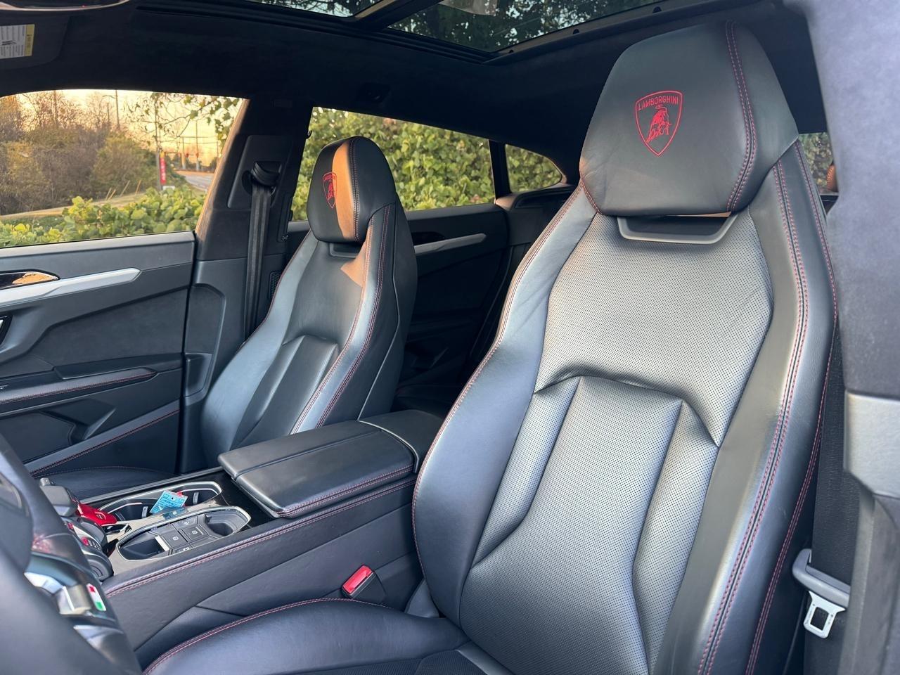 Lamborghini Urus Base 2020