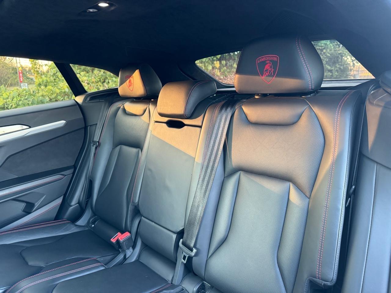 Lamborghini Urus Base 2020