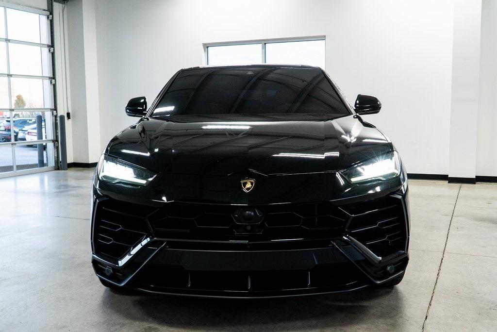 Lamborghini Urus Base 2020