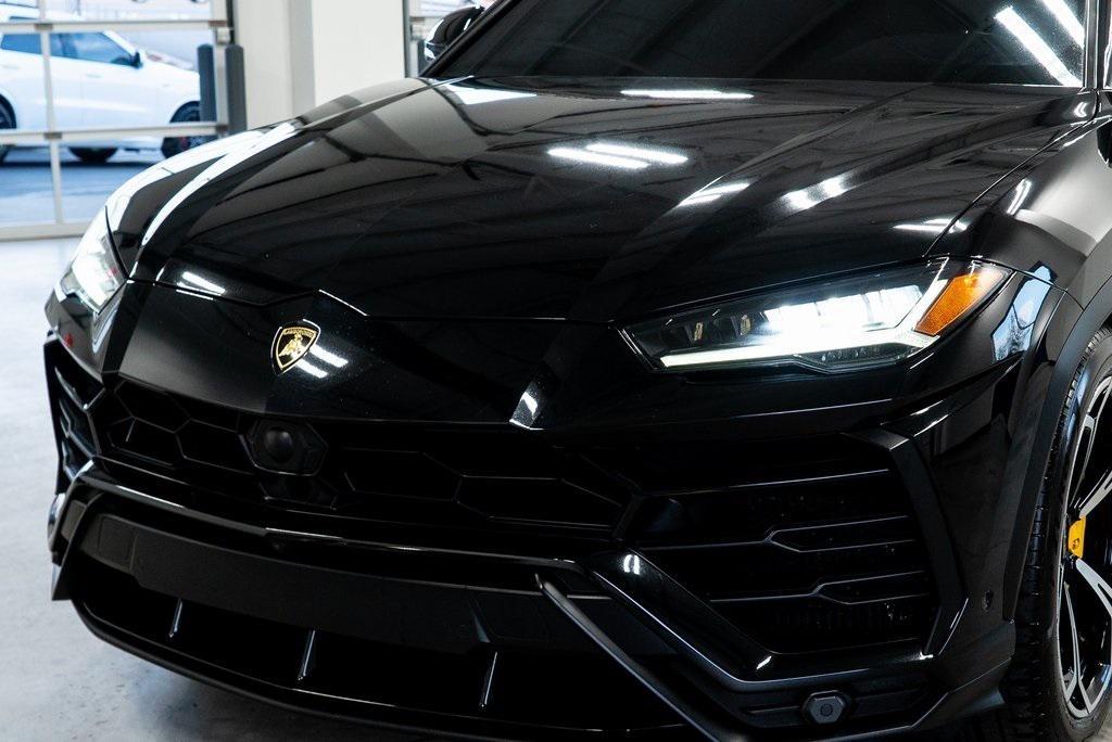 Lamborghini Urus Base 2020