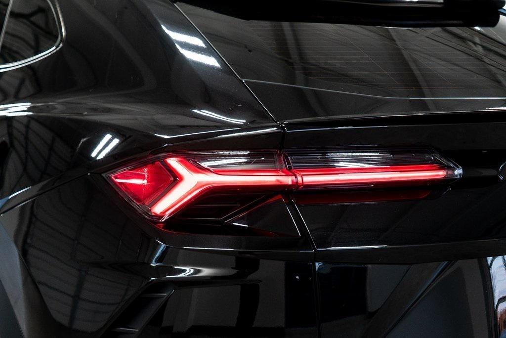 Lamborghini Urus Base 2020