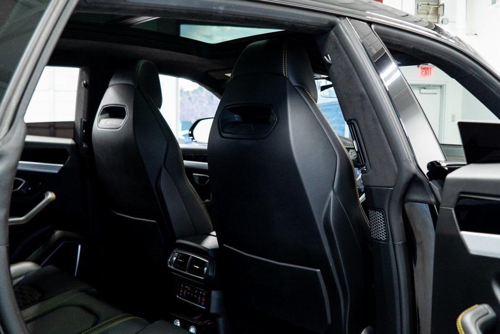 Lamborghini Urus Base 2020