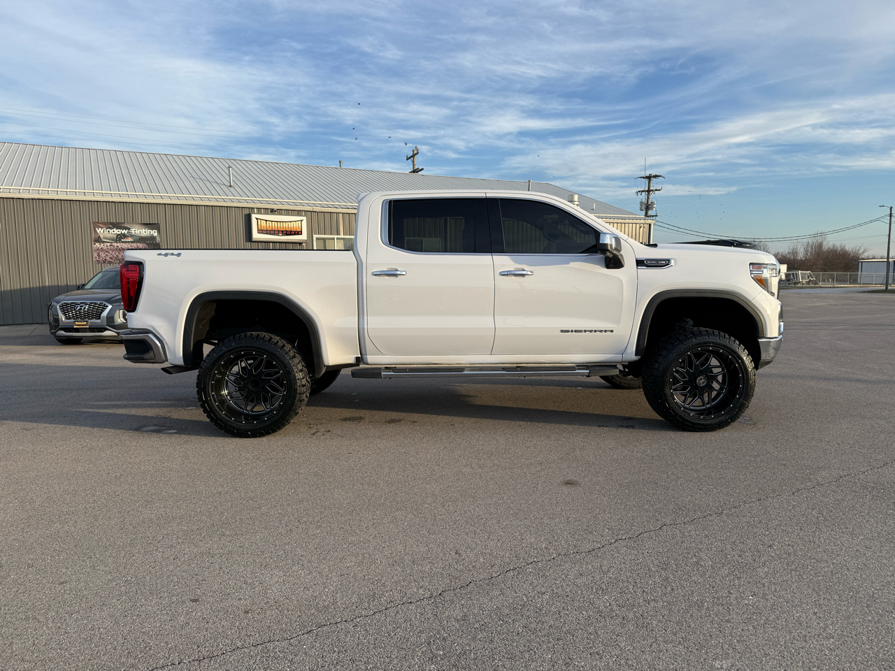 GMC Sierra 1500 4WD Crew Cab 147" SLT 2019
